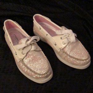 Sperry Topsider white sparkle boat shoes. EUC!